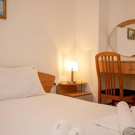 Convenient 1-Bedroom Flat Next To Harmanite Beach Созопол Екстериор снимка