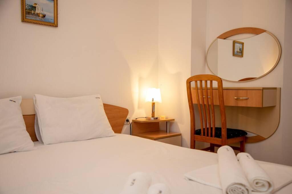 Convenient 1-Bedroom Flat Next To Harmanite Beach Созопол Екстериор снимка