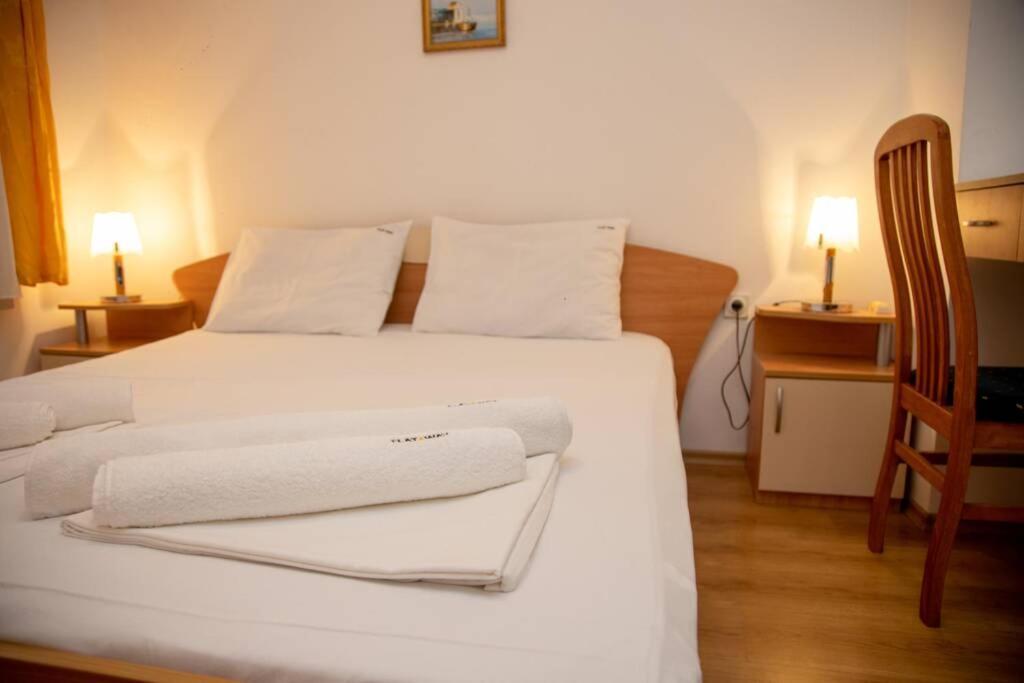 Convenient 1-Bedroom Flat Next To Harmanite Beach Созопол Екстериор снимка